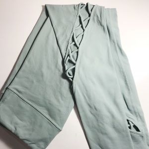 Alo Yoga Entwine Legging